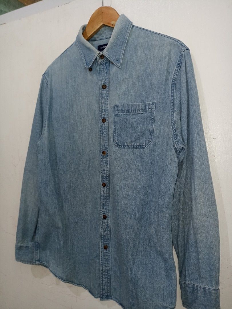 Croft and barrow denim long sleeves polo (Category: Coats, Jackets and Outerwear) located in Alaminos. Submitted by aefalvarez (Listing ID 1380323100, Image 2). Description: dimes/size already included in the pictures.