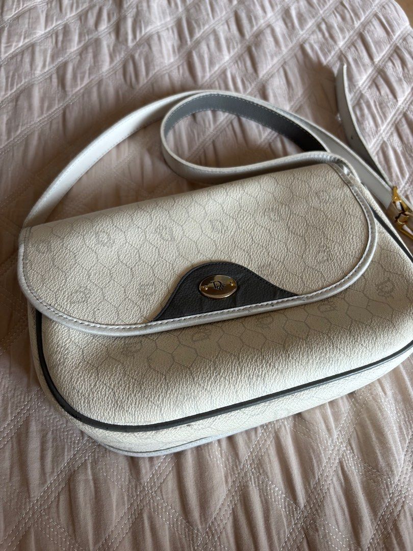 Dior white vintage crossbody (Category: Luxury Bags & Wallets) located in Manila. Submitted by declutterwithjaimee (Listing ID 1380439554, Image 2). Description: Original.
