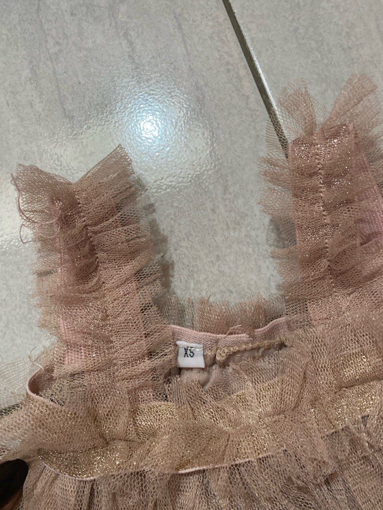 dress pesta baby (Kategori: Baju Bayi) berada di Bandung. Dikirim oleh prlvdby.clo (ID iklan 1380302728, Gambar 2). Deskripsi: like new.
