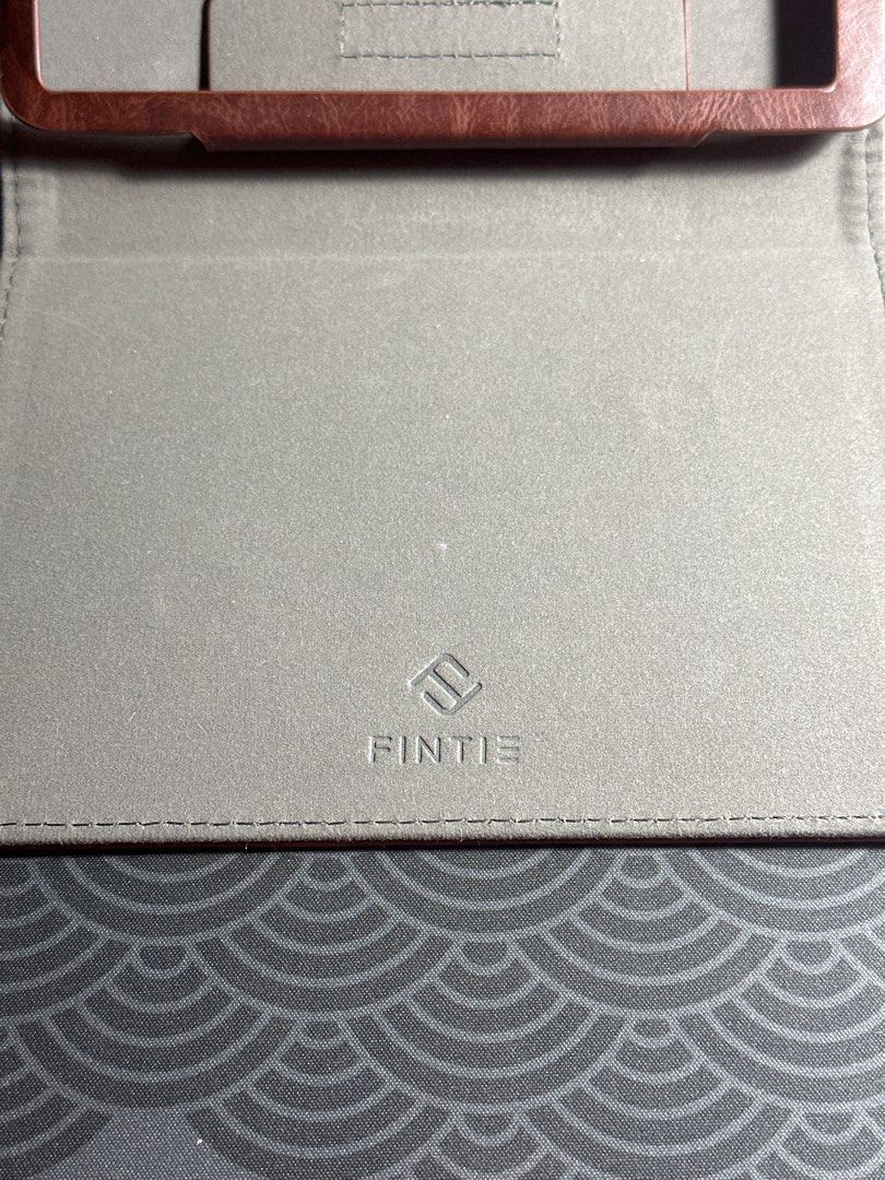 Fintie Kindle Leather Case for 12th Gen 7” (Category: Cases & Sleeves) located in Calamba. Submitted by yewbi (Listing ID 1380359736, Image 2). Description: may small dent lang (last pic) na hindi noticeable sa normal light bcs vintage naman yung leather texture rfs: kasama sa purchase ng kindle ko but not my style 📍 loc: calamba, laguna 🚛 mod: jnt/lbc/ggx/lalamove 💵 mop: gcash / bank .