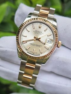 (Category: ) located in . Submitted by 2am.watches (Listing ID 1380473332, Image 1). Description: .