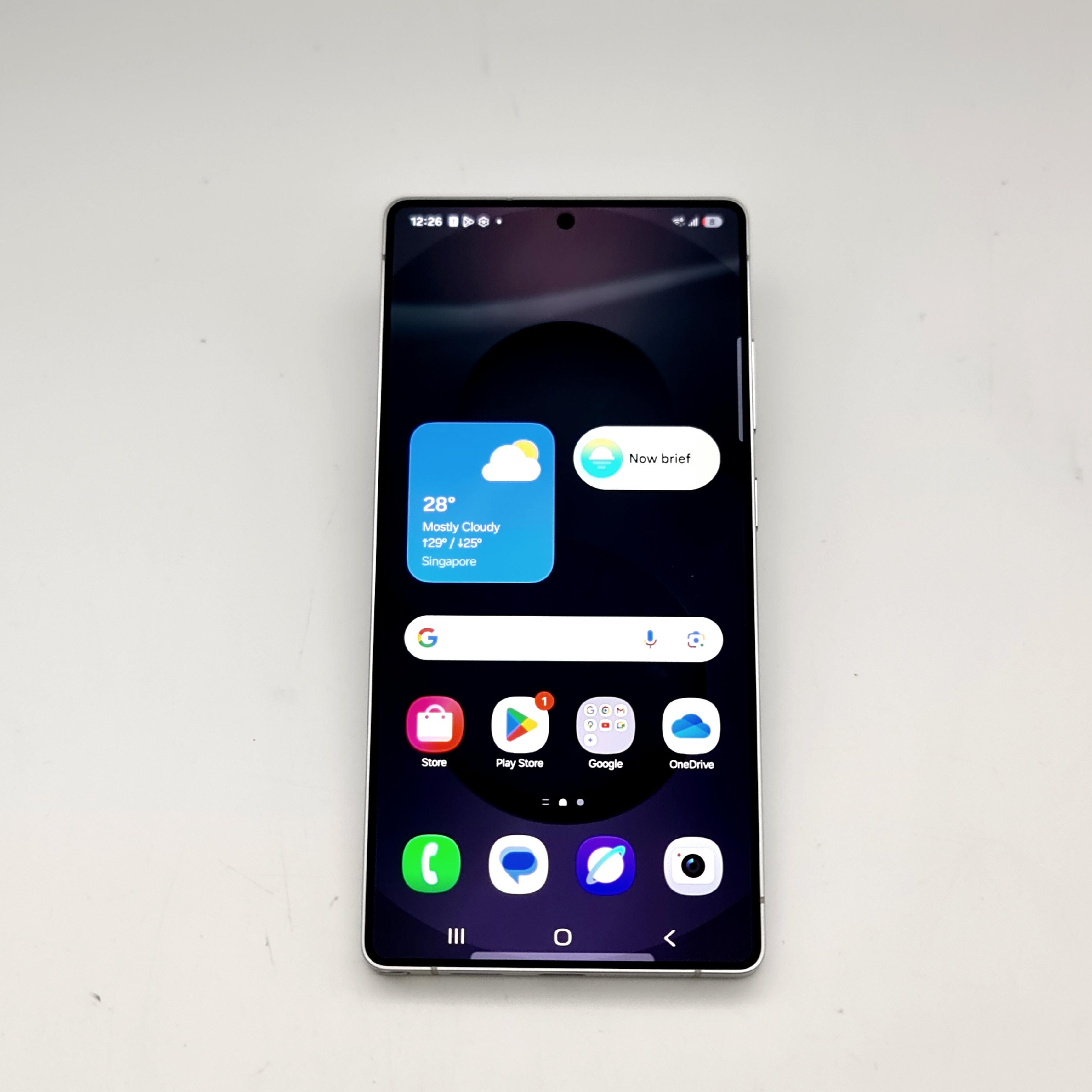 Galaxy S25 Ultra 5G Titanium Whitesilver 256GB (Category: Samsung) located in Singapore. Submitted by carousellmobile (Listing ID 1380341729, Image 1). Description: .
