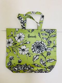 （分類：）位於 。 由 kellyshiiu 提交（商品編號 1380402999，圖片 1）。簡介： 。