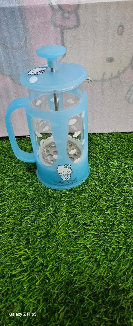 Hello kitty blue angel tea coffee pot (Category: Coffee & Tea Tableware) located in Umingan. Submitted by liezelsona48963 (Listing ID 1380344528, Image 1). Description: vintage hello kitty sanrio like new 6 inches french press coffee maker mop gcash.