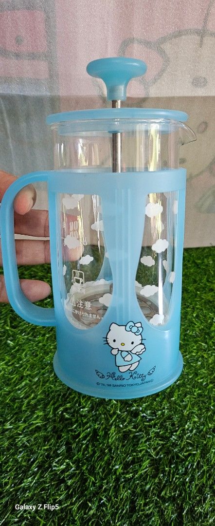 Hello kitty blue angel tea coffee pot (Category: Coffee & Tea Tableware) located in Umingan. Submitted by liezelsona48963 (Listing ID 1380344528, Image 2). Description: vintage hello kitty sanrio like new 6 inches french press coffee maker mop gcash.