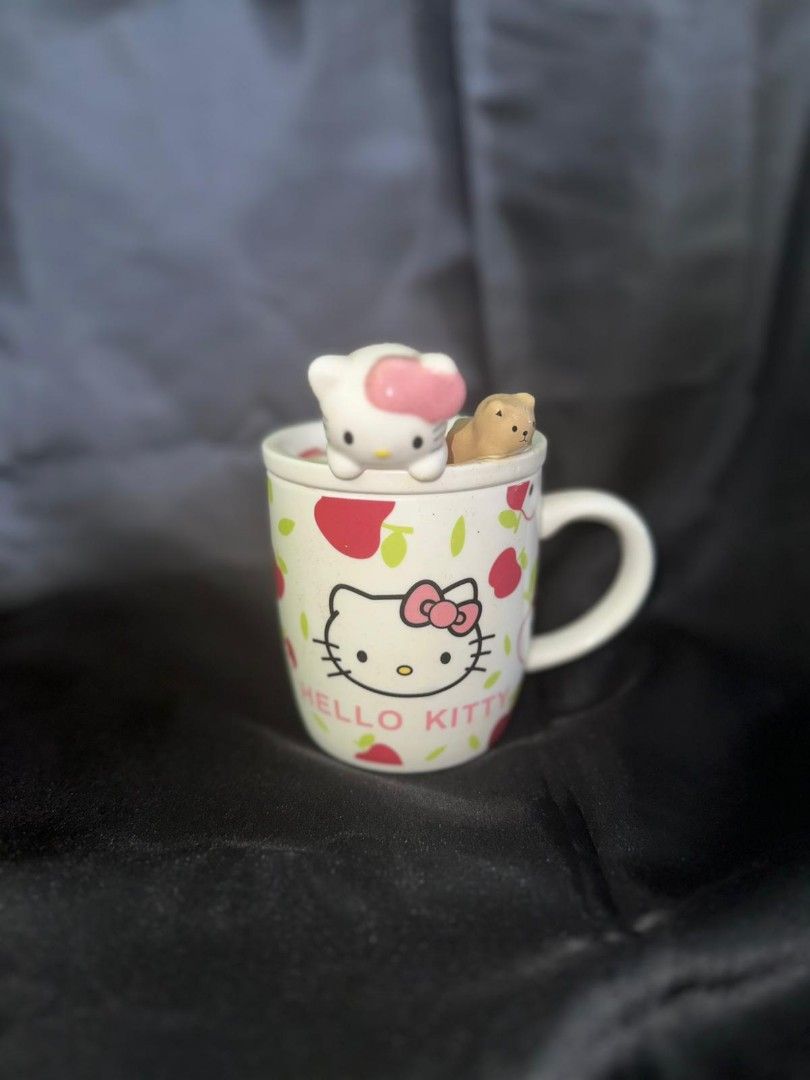 Hello Kitty Mug with Lid