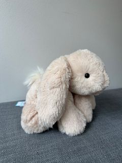 (Category: ) located in . Submitted by jcfunshop (Listing ID 1380331139, Image 1). Description: .