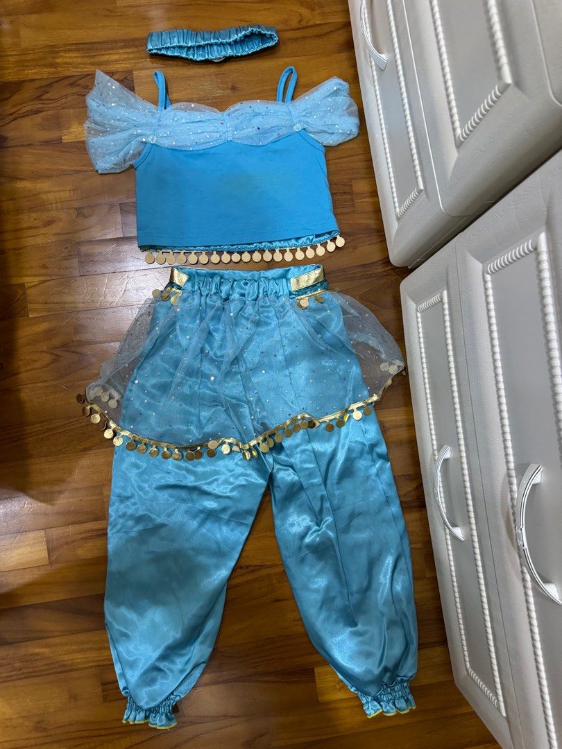 Jesmine Costume (Category: Babies & Kids Fashion) located in Singapore. Submitted by chuaade (Listing ID 1380326261, Image 2). Description: Size 120.