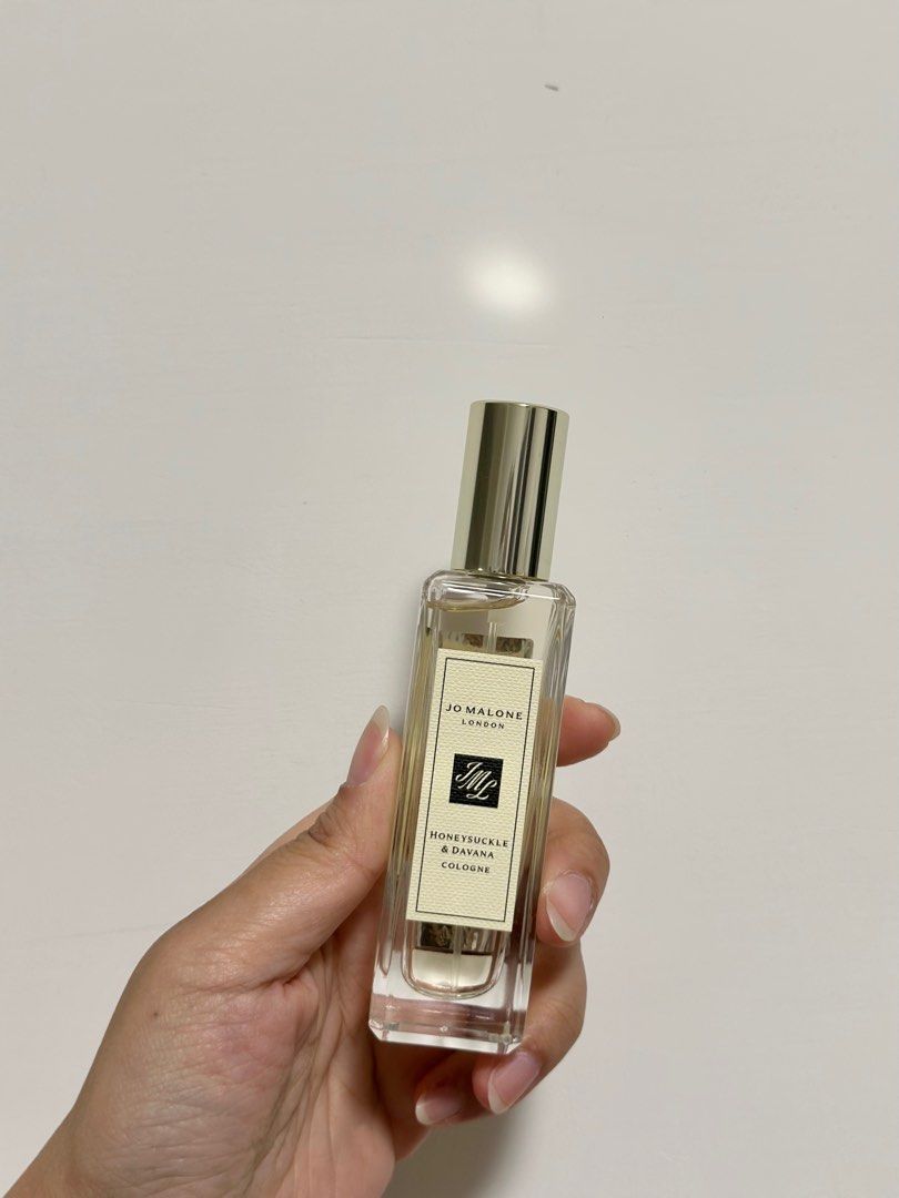 由 naomiiiii0718 (刊登 ID 1380426423，圖片 1) 提交，位於 台北市 (Taipei) 的 JoMalone 忍冬與印蒿香水 Honeysuckle &Davana Cologne (類別：香水、體香劑)，說明：#JoMalone 香水 從日本帶回來只噴過一次 發現自己買錯味道了😭😓 希望有緣人可以帶走😍 台灣官網$2950～～直接省快1000！！ 雙北捷運面交！！。