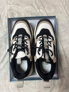 (Category: ) located in . Submitted by keyas.preloved (Listing ID 1380425858, Image 1). Description: .