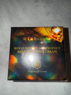 La Estephe 黑蜂緊緻精華霜 50G64237566791427110