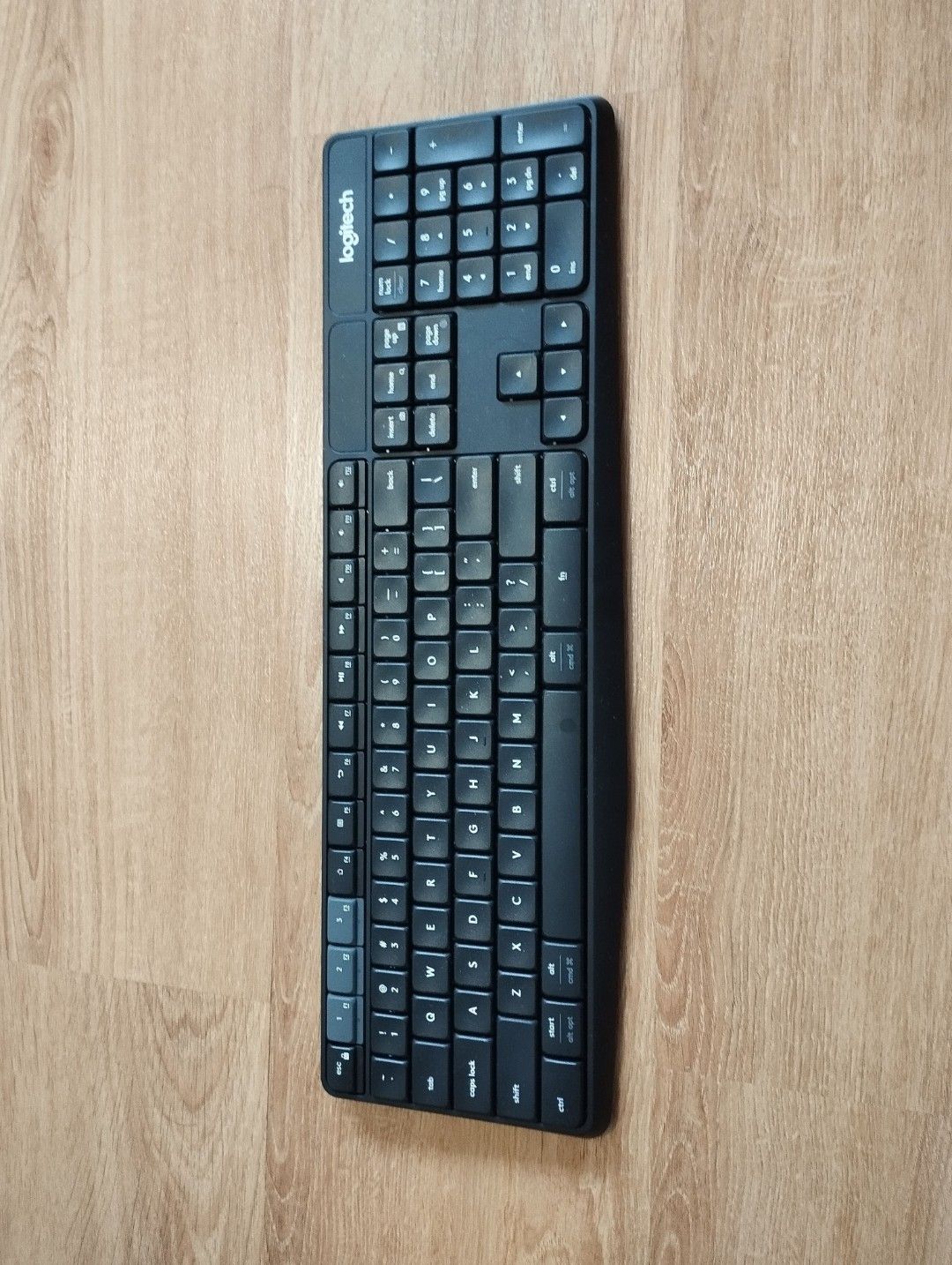 Logitech Keyboard K375