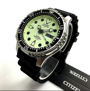 (Category: ) located in . Submitted by notorious_watches (Listing ID 1380462252, Image 1). Description: .