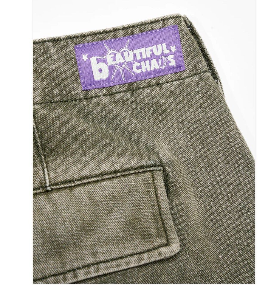 由 puma00090902697 (刊登 ID 1380410150，圖片 3) 提交，位於 台北市 (Taipei) 的 LUSIVE CARGO SHORTS DEMIN (類別：短褲)，說明：可議價。