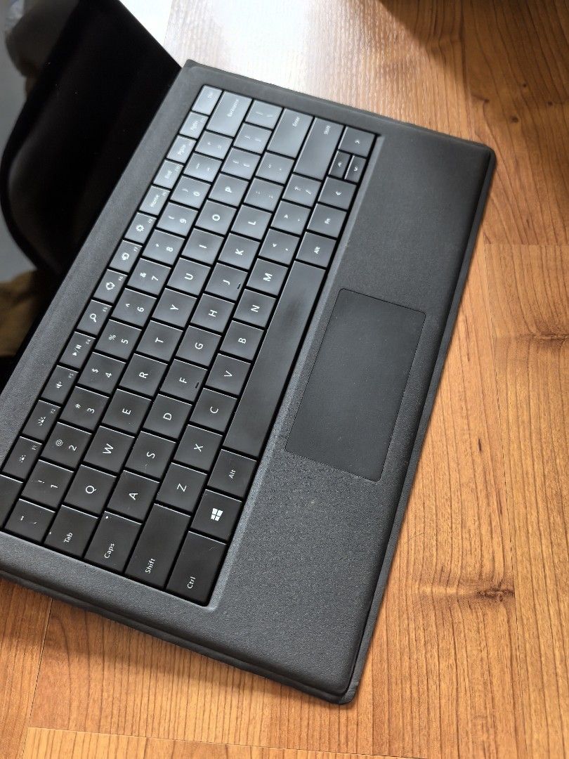 Microsoft Surface Pro 5 i5/8GB /256GB /LTE/Keyboard, Computers & Tech