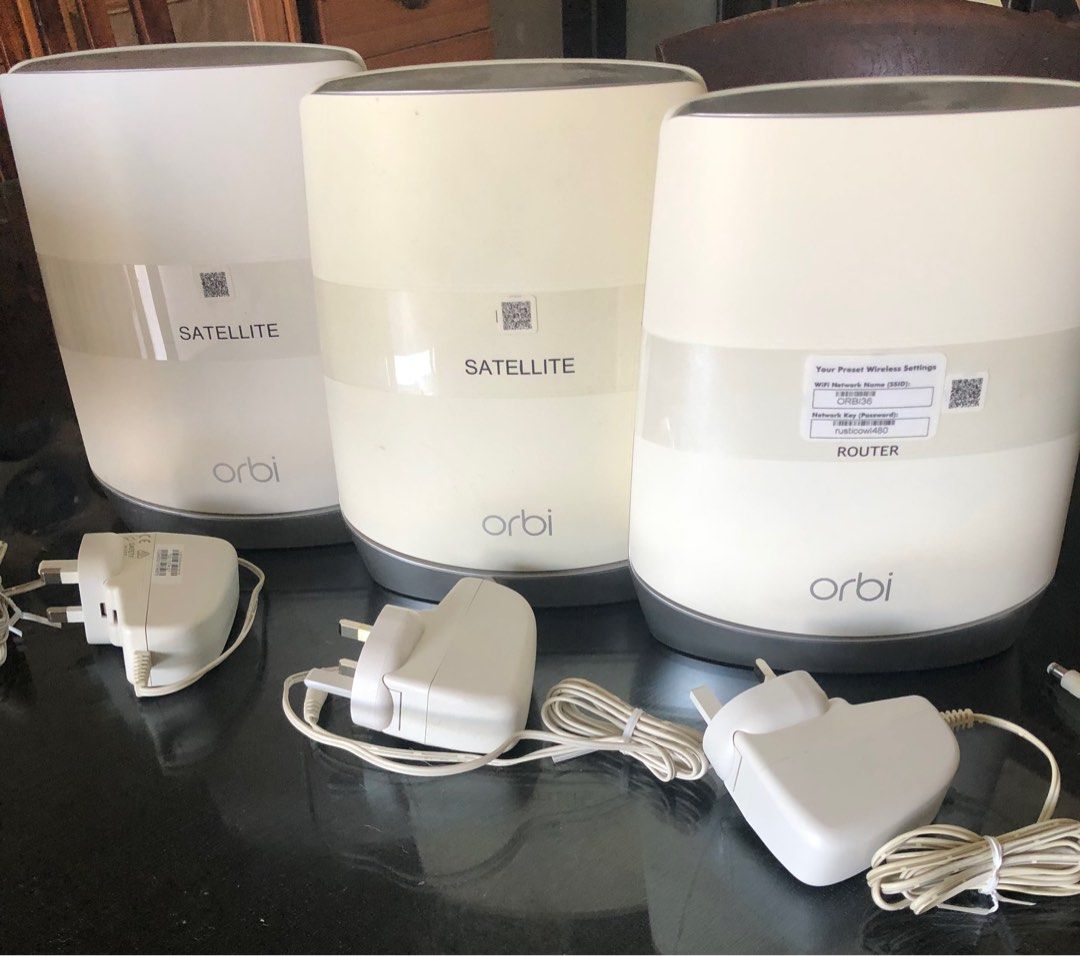 NETGEAR Orbi Whole Home Tri-bandy Mesh WiFi 6 System RBK753S63204760514049114