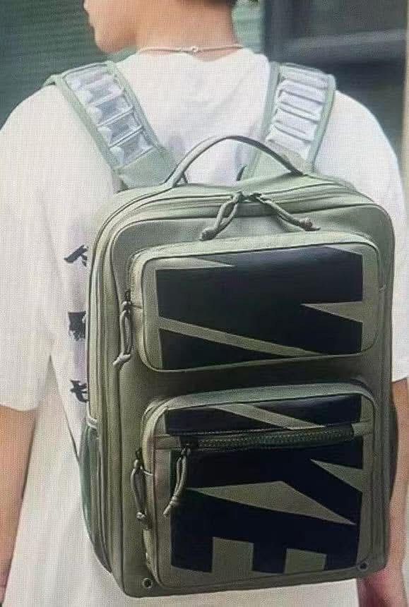 Nike Utility Speed Bag (Category: Backpacks) located in Taguig. Submitted by courtsidecollection (Listing ID 1380337790, Image 2). Description: Utility Speed Bag Air bubbles strap Taguig location.