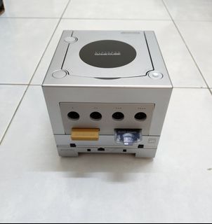 (Category: ) located in . Submitted by retro.console.restore (Listing ID 1380379019, Image 1). Description: .