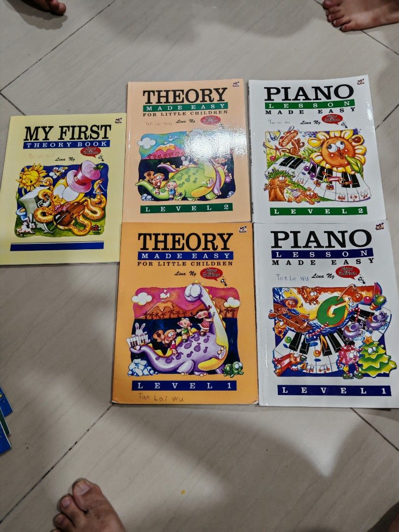 Piano book basic (Category: Music Scores) located in Alor Setar. Submitted by prowayne (Listing ID 1380437804, Image 1). Description: Piano book Rm4 per book Take all can nego.