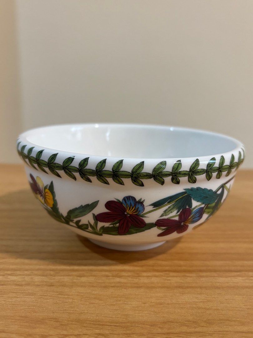 PORTMEIRION BOTANIC GARDEN CYCLAMEN REPANDUM STACKING BOWL (Category: Cookware & Accessories) located in Leyte. Submitted by lovesikwate (Listing ID 1380378598, Image 1). Description: - 5 inches size - dishwasher safe, microwave safe, freezer safe, oven to table - Made in England.
