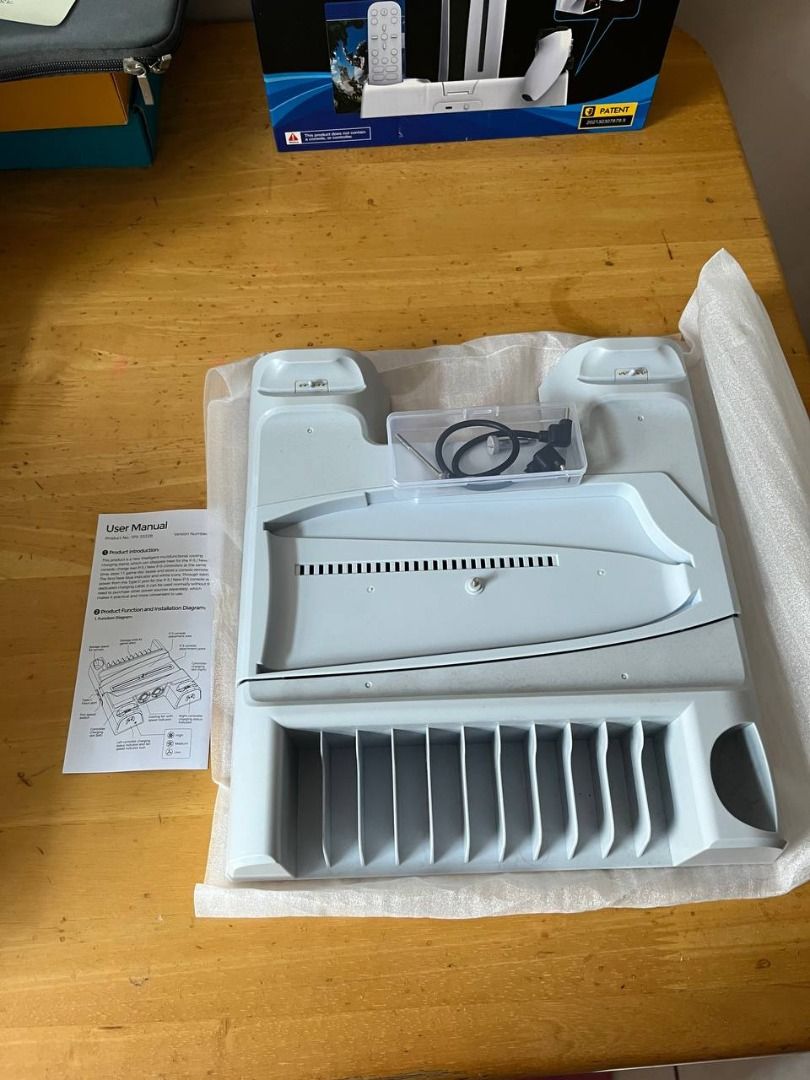 PS5 OG(Fat) Version White DOBE Cooling and Charging Dock (Category: PlayStation) located in Meycauayan. Submitted by joseph1356 (Listing ID 1380410064, Image 3). Description: Selling my barely used PS5 DOBE Charging dock for my PS5 OG Version unit. Includes all parts and manual. Price is still negotiable, specially for serious buyers RFS: Decluttering my PS collection.