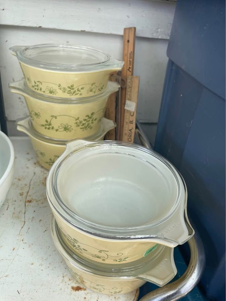 Pyrex Casserole Dishes (Category: Dinnerware & Cutlery) located in Manila. Submitted by kobharmatsusaki (Listing ID 1380320967, Image 3). Description: Selling only as a set! Available on Friday, July 18 Reserve yours now! 50% dp and 50% to be paid on the day of ship out. Message to inquire! .