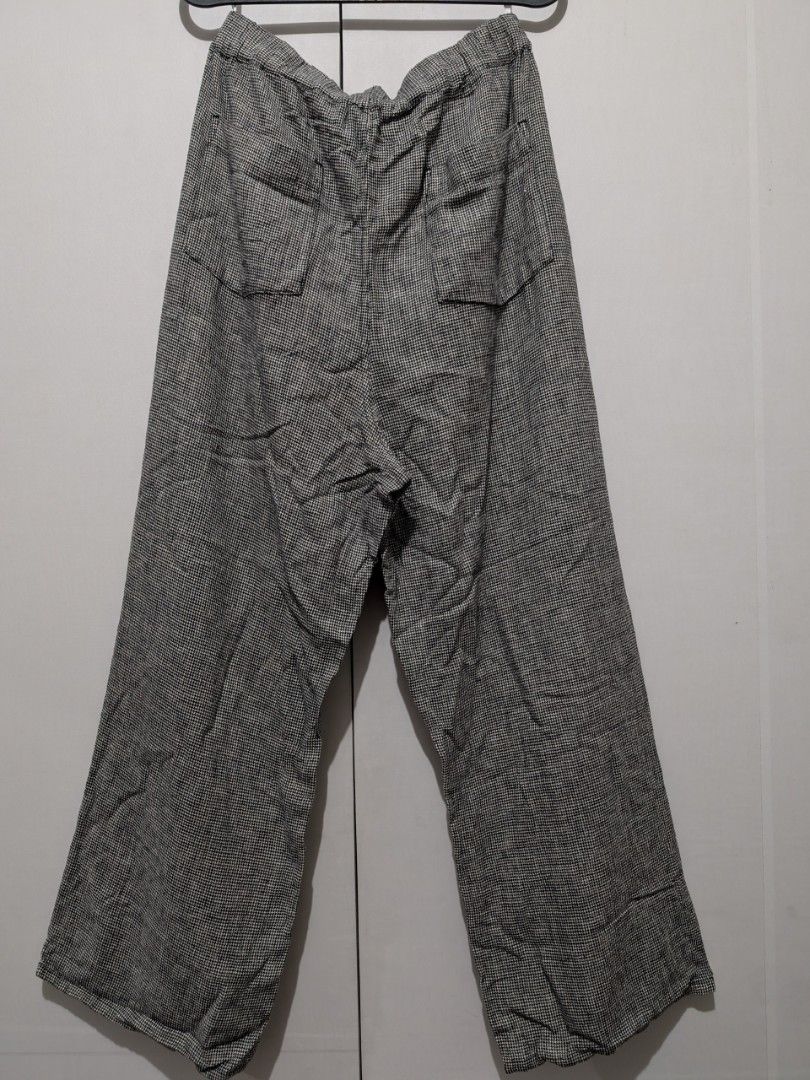 Samansa Mos2 Rayon Linen Blend Wide Straight Pants (Category: Other Bottoms) located in Quezon City. Submitted by mercurials (Listing ID 1380453455, Image 2). Description: - Japan Brand - Samansa Mos2 Rayon Linen Blend Wide Straight Leg Pants - Medium on tag Measurements: Waist: 28-32 inches waist Length: 39 inches MOP: Gcash/Maya Shipping via Grab/Lalamove/J&T (shipping from Quezon City near Anonas area).