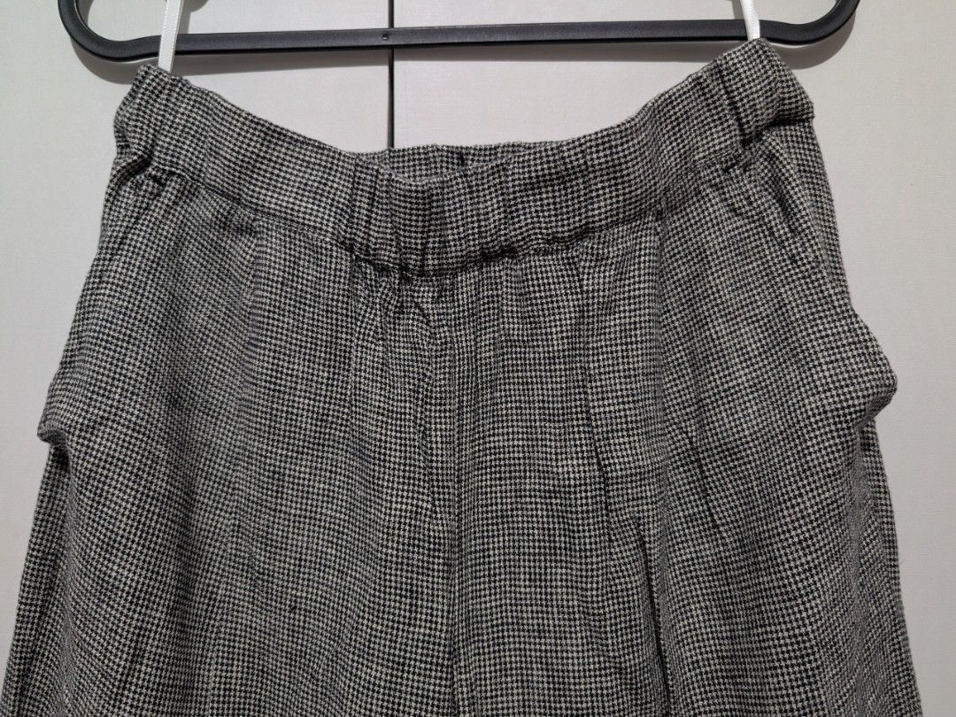 Samansa Mos2 Rayon Linen Blend Wide Straight Pants (Category: Other Bottoms) located in Quezon City. Submitted by mercurials (Listing ID 1380453455, Image 3). Description: - Japan Brand - Samansa Mos2 Rayon Linen Blend Wide Straight Leg Pants - Medium on tag Measurements: Waist: 28-32 inches waist Length: 39 inches MOP: Gcash/Maya Shipping via Grab/Lalamove/J&T (shipping from Quezon City near Anonas area).
