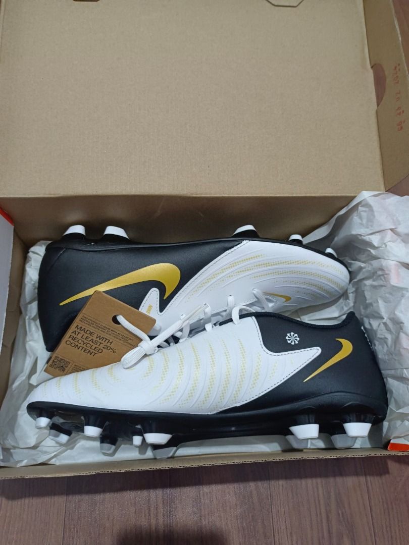Sepatu Bola Nike Phantom GX Club II FG, Olah Raga, Perlengkapan