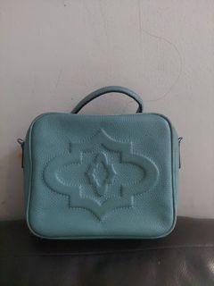 (Kategori: ) berada di . Dikirim oleh biyan_prelovedbag (ID iklan 1380364408, Gambar 1). Deskripsi: .