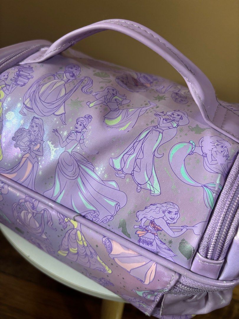 Smiggle x Disney lunch bag (Category: Food Organization & Storage) located in Marikina City. Submitted by elladeclutters_27 (Listing ID 1380335047, Image 3). Description: - Authentic Smiggle (bought in SG) - Insulated, double decker lunch bag - Collab with Disney - Few signs of usage, but still does its job Original price: Less than 2k 📍Marikina .