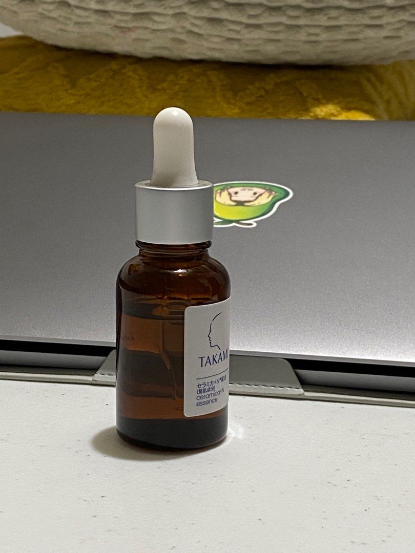 TAKAMI Ceramide Niacinamide Cica (Category: Face Care) located in Pasig City. Submitted by shopsukiph (Listing ID 1380495531, Image 2). Description: TAKAMI ceramica+N essence 30ml A skin-soothing essence with Ceramides, Cica and Niacinamide to soothe and stabilize sensitive skin. About 75% full Purchased at Sephora March 2025 Made in Japan Takami Tokyo Skin barrier friendly .