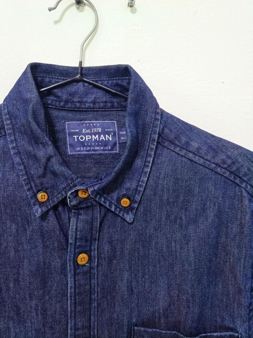 TOPMAN Polo Longsleeve (Category: Formal Shirts) located in Caloocan City. Submitted by authentics91634 (Listing ID 1380344573, Image 3). Description: Mode of Payment: GCash / Maya / BPI Mode of Delivery: Delivery via Lalamove or LBC. Location: General Trias, Cavite Dimes: Shoulder width - 16 inches Chest/bust - 37 inches Sleeve length - 26.5 inches Length: 29 inches 📸 Photos attached below — actual pictures of the item.