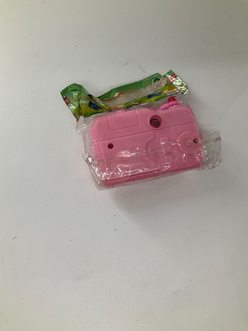 toy camera plastic for kids art (Category: Cameras) located in San Juan City. Submitted by transloucent12 (Listing ID 1380398194, Image 3). Description: .