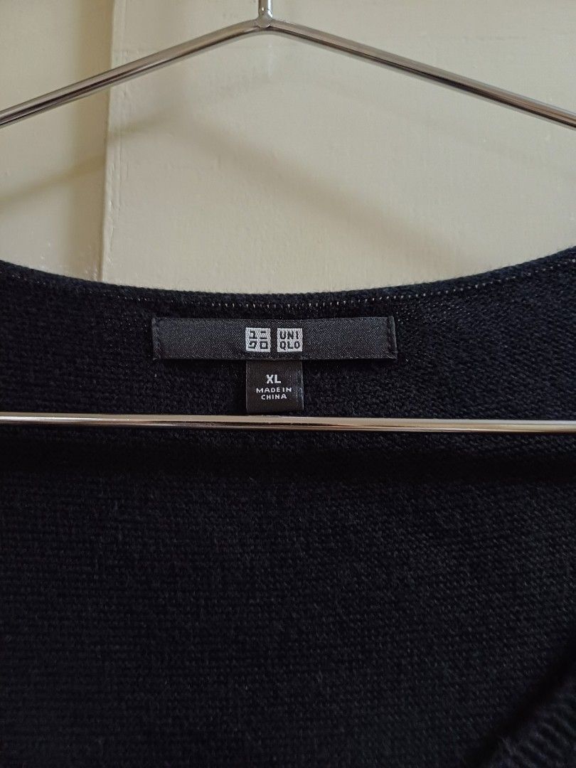 Uniqlo knit 3/4 sleeve top (Category: Longsleeves) located in Cainta. Submitted by shohatto (Listing ID 1380351576, Image 3). Description: uniqlo knit 3/4 sleeve top - used a few times, please don't claim if sensitive - semi-stretch bpi/ gcash/ gotyme direct ggx or jnt/ same day delivery loc: cainta/ taguig.