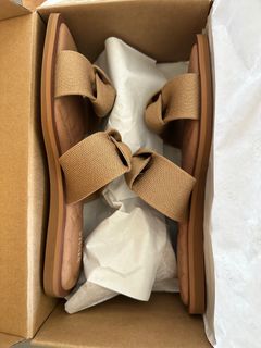 (Category: ) located in . Submitted by scent_declutter (Listing ID 1380372617, Image 1). Description: .
