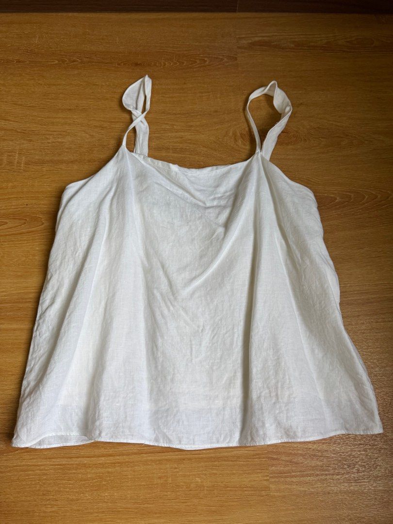 Wear Anika Top (Category: Sleeveless) located in Davao. Submitted by vclutter (Listing ID 1380434180, Image 2). Description: Used twice Size large but fits bust 34-40 .