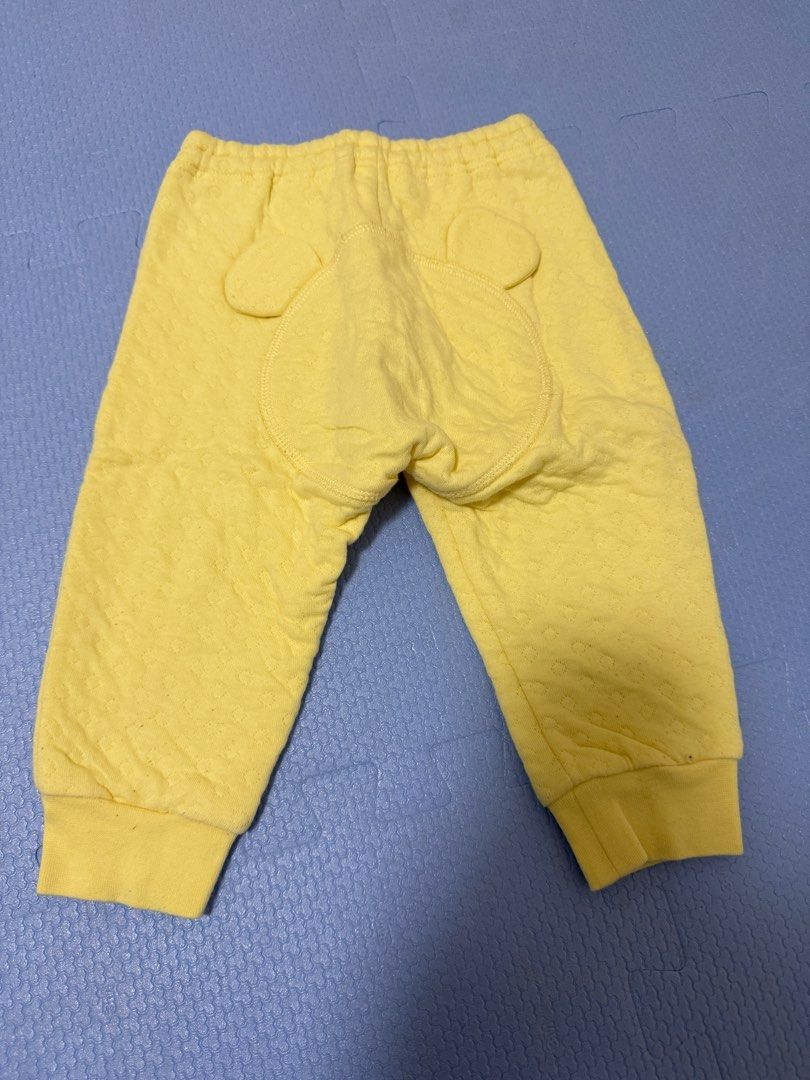 由 lydia3640 (刊登 ID 1380572072，圖片 1) 提交，位於 台北市 (Taipei) 的 95新麗嬰房/gap/peddle/carter's 3-6M秋冬嬰兒長褲 (類別：嬰兒及兒童流行時尚)，說明：95新麗嬰房/gap/peddle/carter‘s 3-6M秋冬嬰兒長褲。