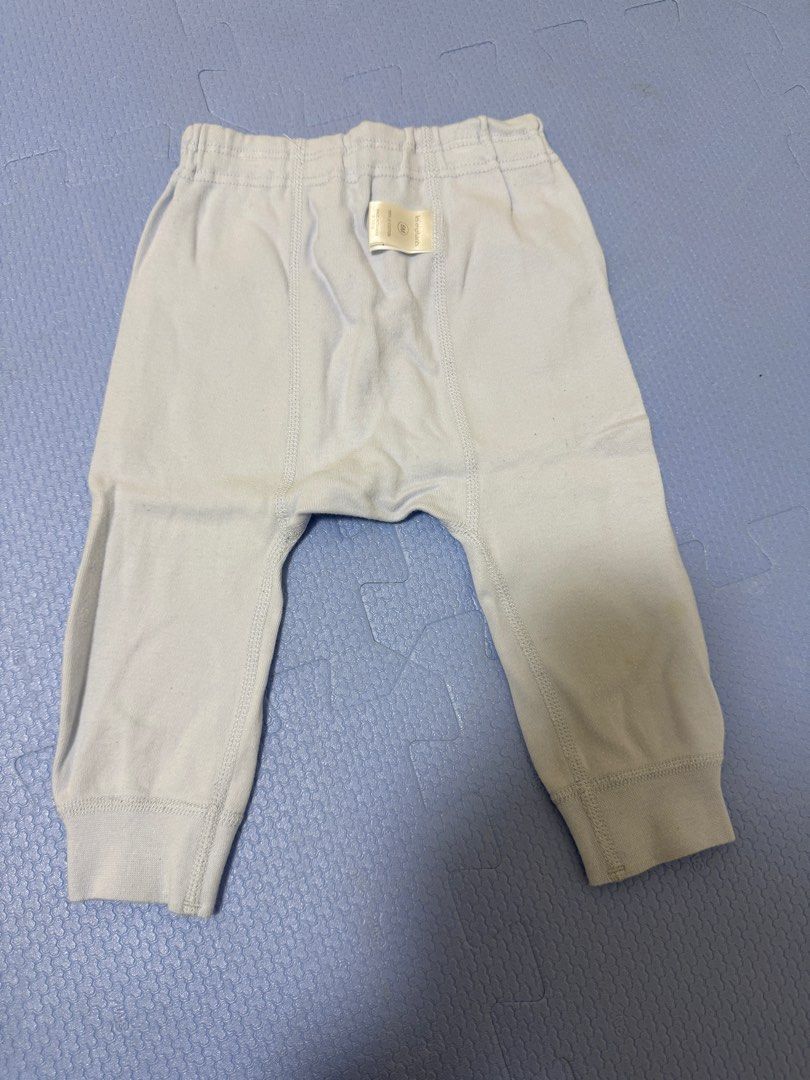 由 lydia3640 (刊登 ID 1380572072，圖片 3) 提交，位於 台北市 (Taipei) 的 95新麗嬰房/gap/peddle/carter's 3-6M秋冬嬰兒長褲 (類別：嬰兒及兒童流行時尚)，說明：95新麗嬰房/gap/peddle/carter‘s 3-6M秋冬嬰兒長褲。