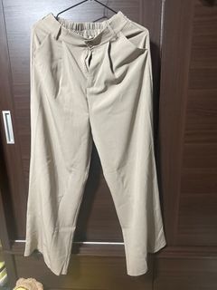 由 w0328090149203 (刊登 ID 1380590355，圖片 1) 提交，位於 的 (類別：)，說明：。