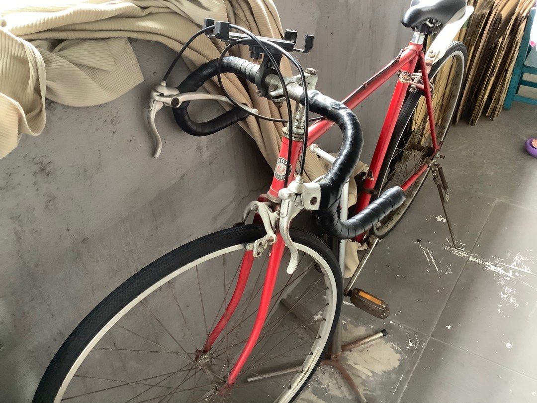 由 chang12344321 (刊登 ID 1380498739，圖片 1) 提交，位於 台北市 (Taipei) 的 捷安特 公路車 (類別：單車)，說明：新莊中原路自取。