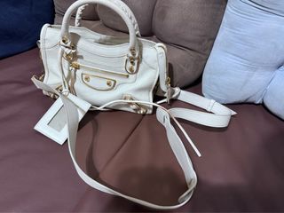 由 s2b2xxh84x88918 (刊登 ID 1376098812，圖片 1) 提交，位於 的 (類別：)，說明：。