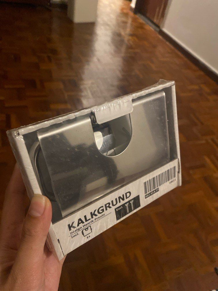 由 yilubeauty (刊登 ID 1380638096，圖片 1) 提交，位於 台北市 (Taipei) 的 絕版品- IKEA 捲筒衛生紙架 KALMGRUND (類別：浴室、廚房用品配件)，說明：絕版品- IKEA 捲筒衛生紙架 KALMGRUND。