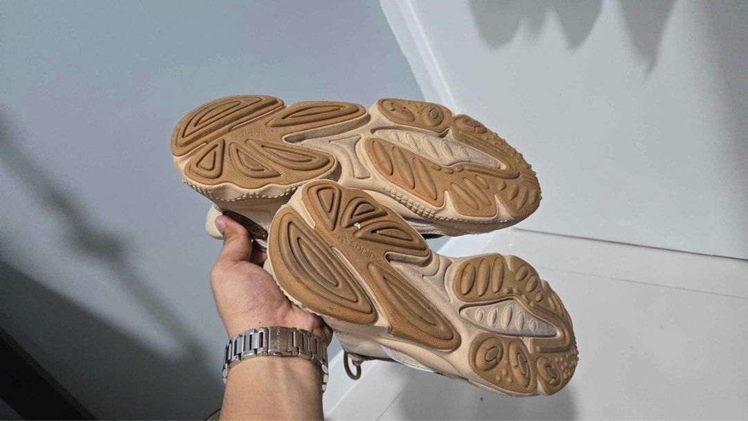 ADIDAS CUSTOMIZE LV (Category: Sneakers) located in Makati City. Submitted by lydeclutter28 (Listing ID 1380535029, Image 3). Description: MAKE READING A HABIT: Personally owned NOT UKAY Size 10 Without flaws Loc: Makati No box Negotiable .