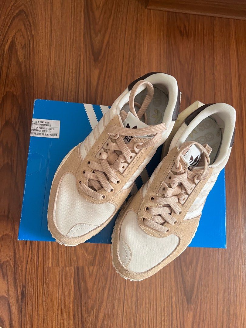 Adidas Retropy E5 (Category: Sneakers) located in Pasig City. Submitted by sofiescloset_ (Listing ID 1380564740, Image 1). Description: + original (bought from zalora) + complete with tag + rfs: size too big .