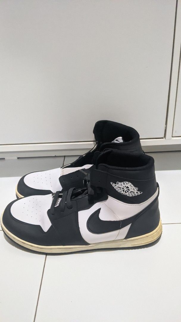 Air jordan MID panda black white, Fesyen Pria, Sepatu Sneakers