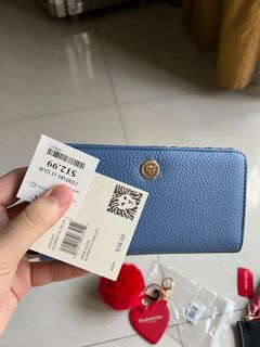 (Category: ) located in . Submitted by bagclosets (Listing ID 1380519624, Image 1). Description: .