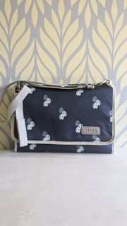(Category: ) located in . Submitted by shopbabynew (Listing ID 1380544971, Image 1). Description: .
