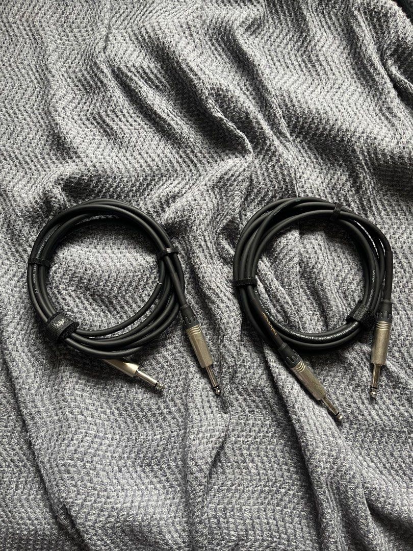 Behringer GIC-300 Instrument Cable 1/4 TS Connector (Category: Other Audio Equipment) located in Cavite. Submitted by mr.jbe (Listing ID 1380678864, Image 1). Description: Condition: 10.0/10.0 800 each Take two for 1500 Brand new Never been used 3 m in length Gold performance RFS: Decluttering .