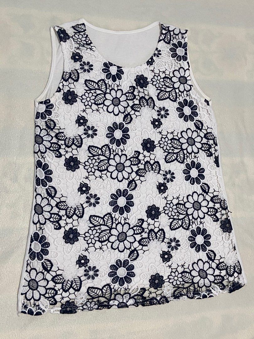 Shoujo Black and White Flower Blouse (Category: Blouses) located in Manila. Submitted by 2yourheart (Listing ID 1380678944, Image 1). Description: ★ Size: M ♡ Details: - Cute and dainty vibes :3 - All items will be ironed before shipping! ★ MOP: GCash ★ SF: To be handled by buyer ★ MOD: J&T.